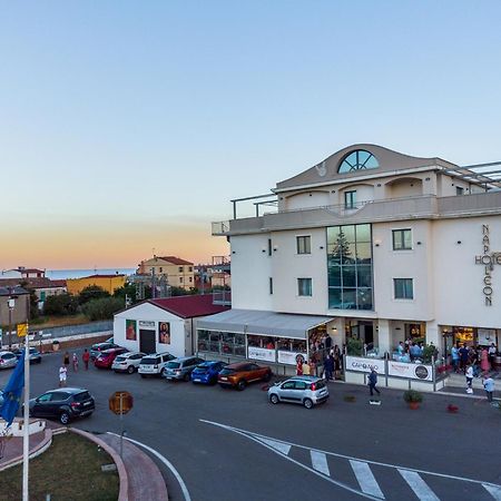 Hotel Napoleon Торре-Мелісса Екстер'єр фото