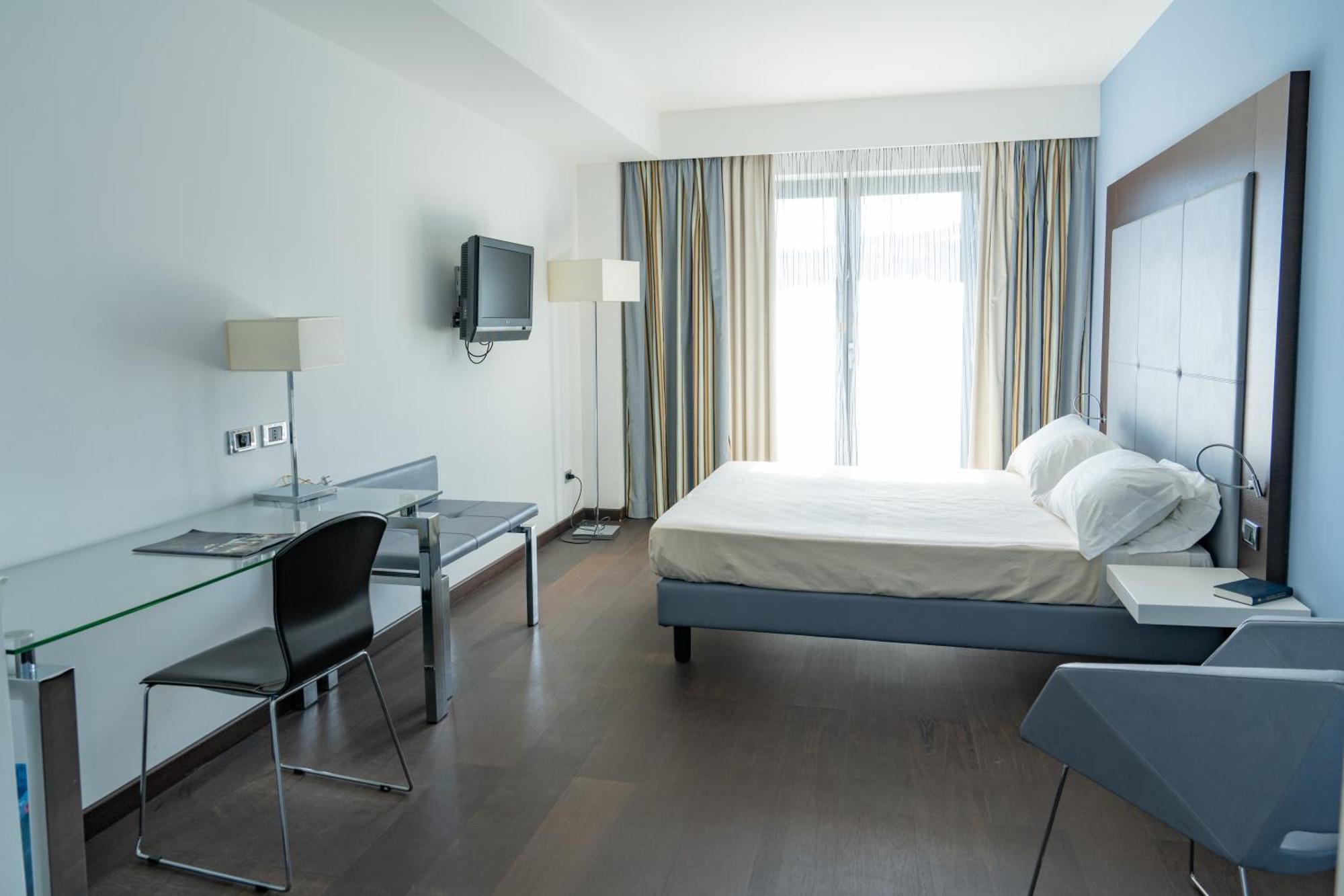 Hotel Napoleon Торре-Мелісса Екстер'єр фото