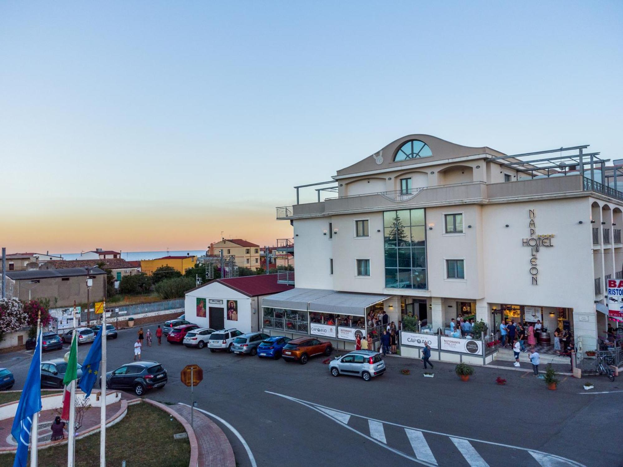 Hotel Napoleon Торре-Мелісса Екстер'єр фото