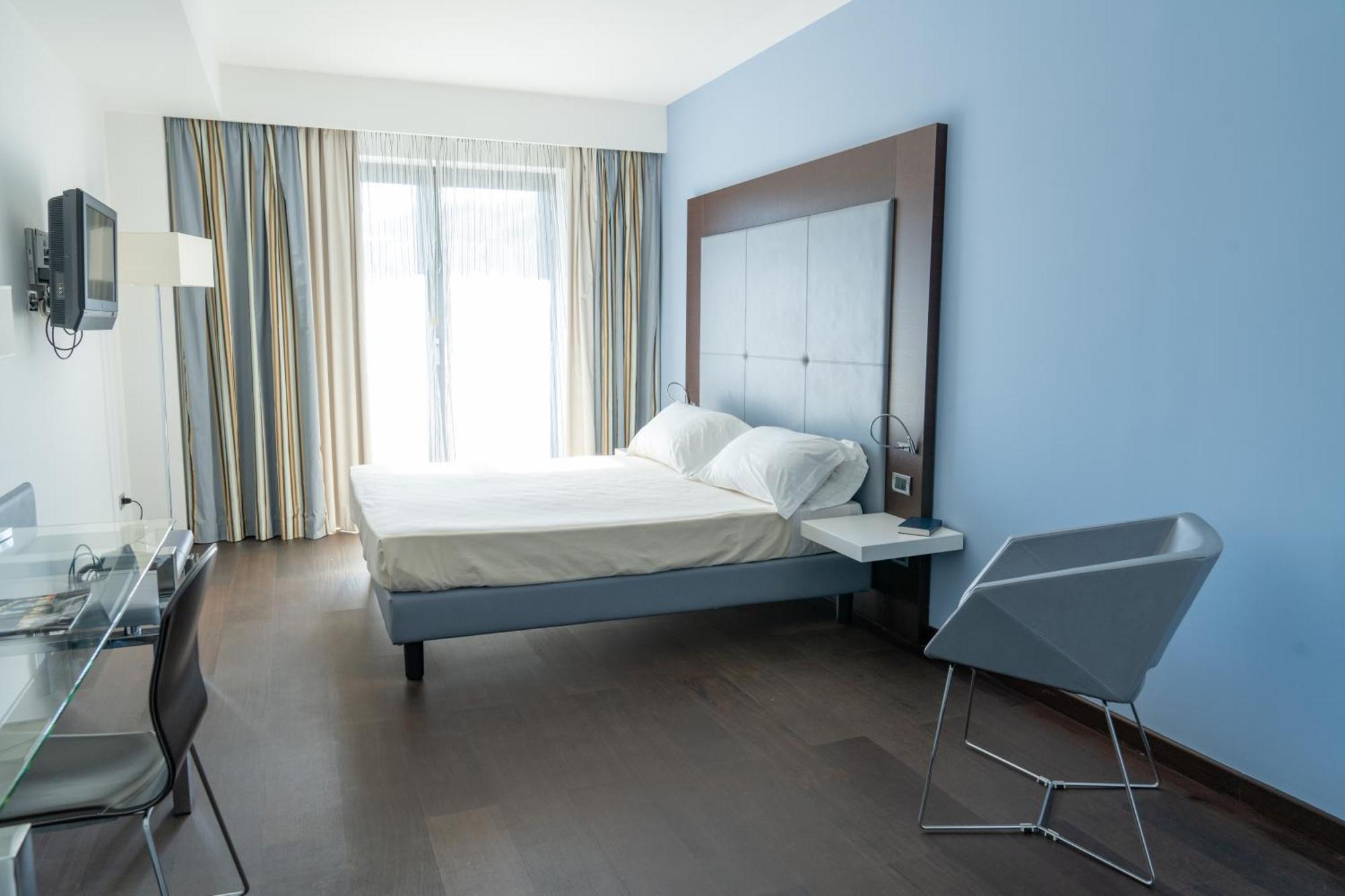 Hotel Napoleon Торре-Мелісса Екстер'єр фото